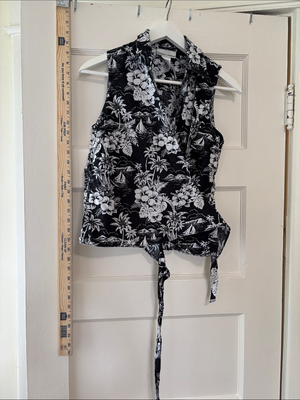 Jones New York Sport Black & White Floral Top Cotton Wrap size 4